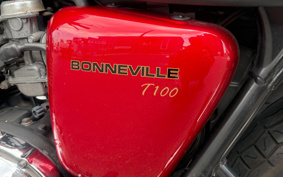 TRIUMPH BONNEVILLE T100 2013 TJ9157