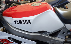 YAMAHA FZR400 1WG