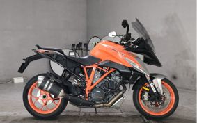 KTM 1290 SUPER  DUKE GT 2020 V6940