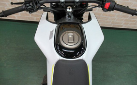 HUSQVARNA SVARTPILEN4 2024