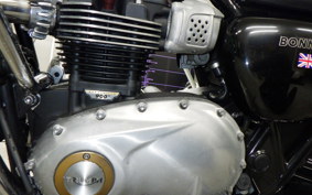 TRIUMPH BONNEVILLE T100 2016
