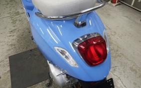 VESPA PRIMAVERA 125