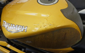 TRIUMPH DAYTONA 675