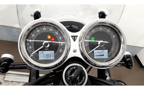 TRIUMPH BONNEVILLE T100 2017 DAD70G