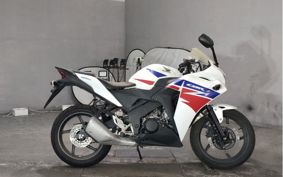 HONDA CBR125R JC50