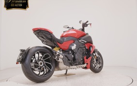 DUCATI DIAVEL V4 2026