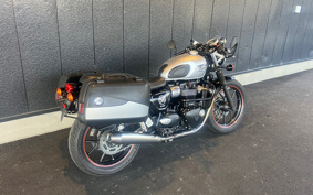 TRIUMPH BONNEVILLE 900 2016 DAD74G