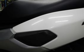 YAMAHA N-MAX SE86J