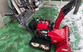 HONDA  SNOW BLOWER  MACHINE 