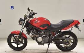 HONDA VTR 250 2024 MC33