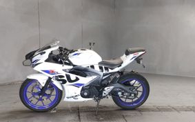SUZUKI GSX-R125 DL33B