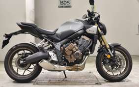 HONDA CB650R E-Clutch 2024 RH17