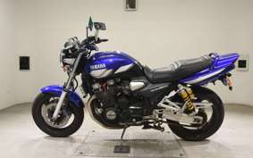 YAMAHA XJR1300 2001 RP03J