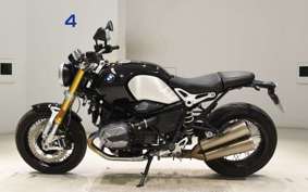BMW R NINE T 2021