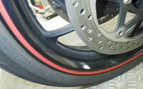 SUZUKI GSX-S1000 2015