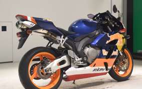 HONDA CBR1000RR 2004 SC57