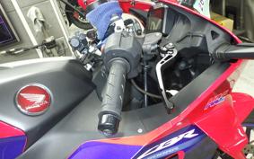 HONDA CBR600RR 2021 PC40