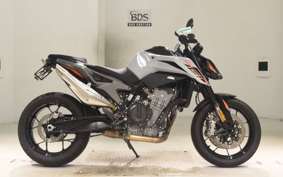 KTM 790 DUKE 2025
