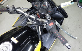 YAMAHA FZS1000 FAZER 2004