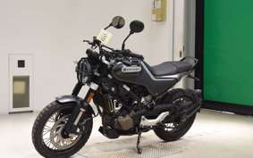 HUSQVARNA SVARTPILEN 125