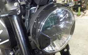 TRIUMPH TRIDENT 660 2022