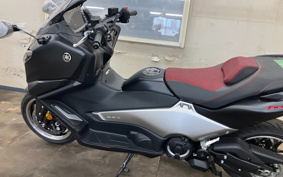 YAMAHA T-MAX 560 A 2026 SJ21J