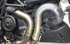 DUCATI DIAVEL 2013