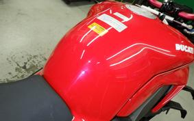 DUCATI STREETFIGHTER V4 S 2023