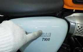 TRIUMPH BONNEVILLE T100 2022