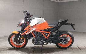 KTM 1290 SUPER  DUKE R V3940