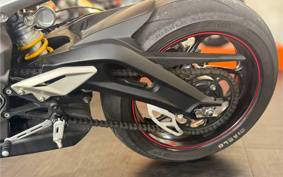 TRIUMPH STREET TRIPLE RS 2020 HDA554