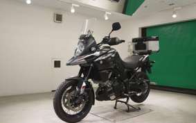 SUZUKI Vｽﾄﾛｰﾑ1000XTA 2019 VU51A