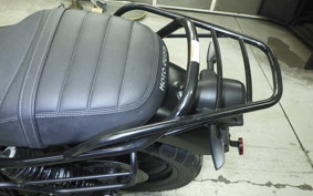 MOTO GUZZI V7ストーン 2023