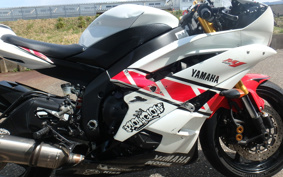 YAMAHA YZF-R6 2006 RJ12