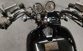 HONDA MAGNA 750 RC81