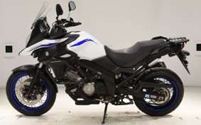 SUZUKI Vストローム650XTA C733A