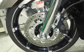 HARLEY FLTRXSE1800CVO 2013