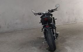TRIUMPH  TRIUMPH  STREET  TRIPLE RS 2024 HDA614