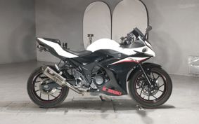 SUZUKI GSX250 R DN11A