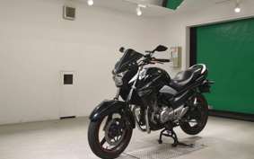 SUZUKI GSR250