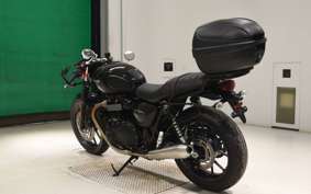 TRIUMPH STREET TWIN