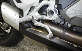 DUCATI STREETFIGHTER V2 2023