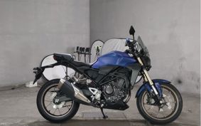 HONDA CB250R MC52