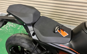 KTM 1290 SUPER DUKE R 2020 V3940