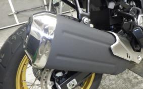 SUZUKI DL650 ( V-Strom 650 ) XTA 2020 C733M