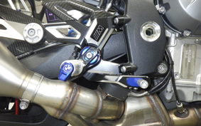 BMW M1000R 2025