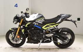 TRIUMPH STREET TRIPLE MOTO 2026