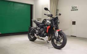 TRIUMPH TRIDENT 660 2023