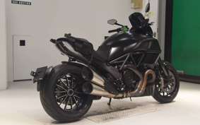 DUCATI DIAVEL 2015