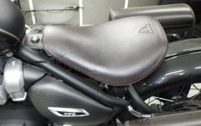 TRIUMPH BONNEVILLE BOBBER 2020